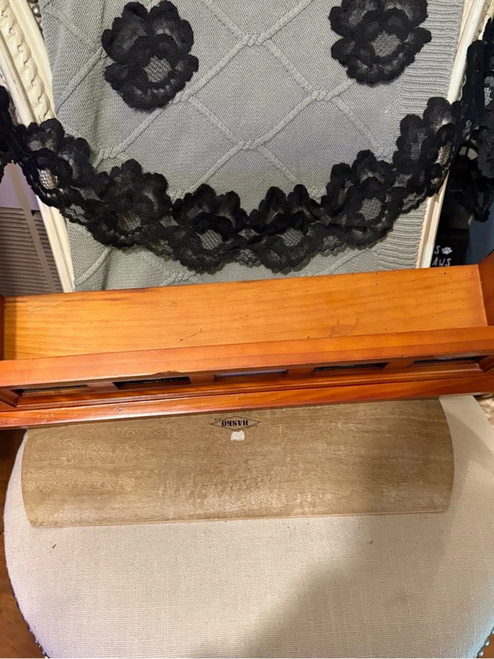22’ Wall Hanging Wooden Shelf W/5 2.5x2.5’ Picture Framed Border W/glass Inserts